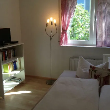 Petite Bellevue Ii Homestay